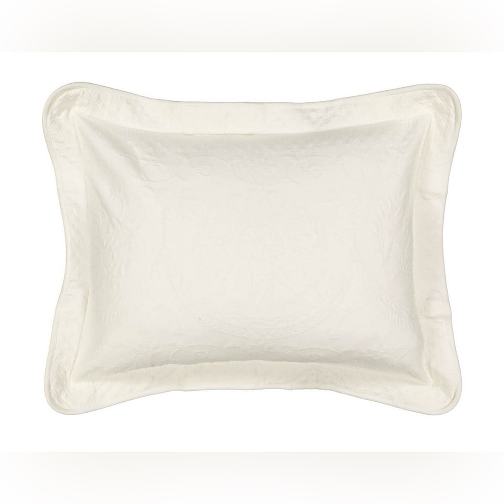 Home Classics Pristine Box Pleat Pillow Sham - King size - Ivory